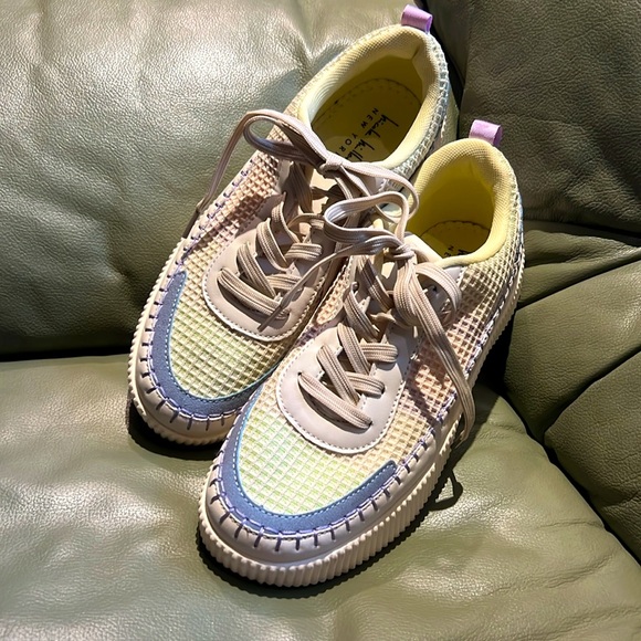 Nicole Miller brand soft pastel colored laced gym shoes. - Picture 2 of 7